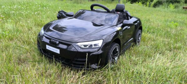 Elektrinis automobilis 'RS e-tron GT' - Vaizdas 4