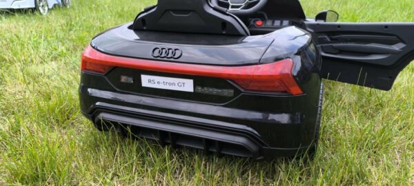 Elektrinis automobilis 'RS e-tron GT' - Vaizdas 3