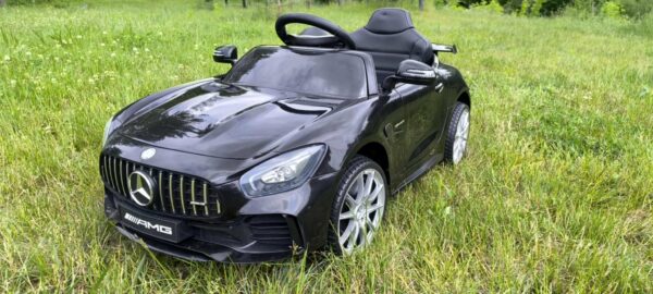 Elektrinis automobilis 'Mercedes AMG'