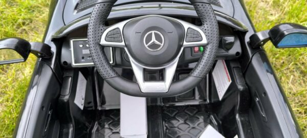 Elektrinis automobilis 'Mercedes AMG' - Vaizdas 3