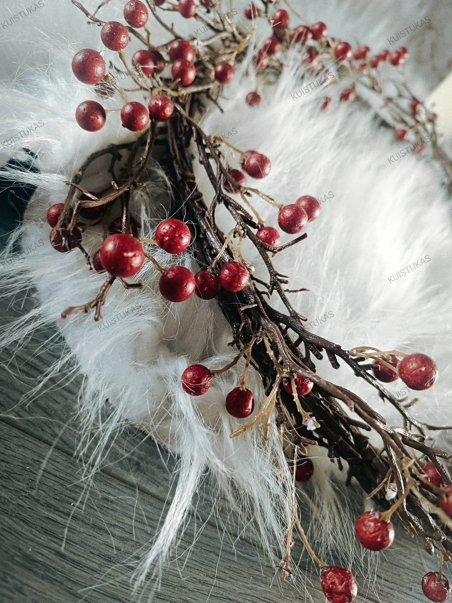 Vainikas 'Winter Berries' - Vaizdas 2