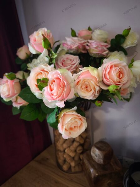 Dirbtinės rožės šaka 'Blush Harmony'