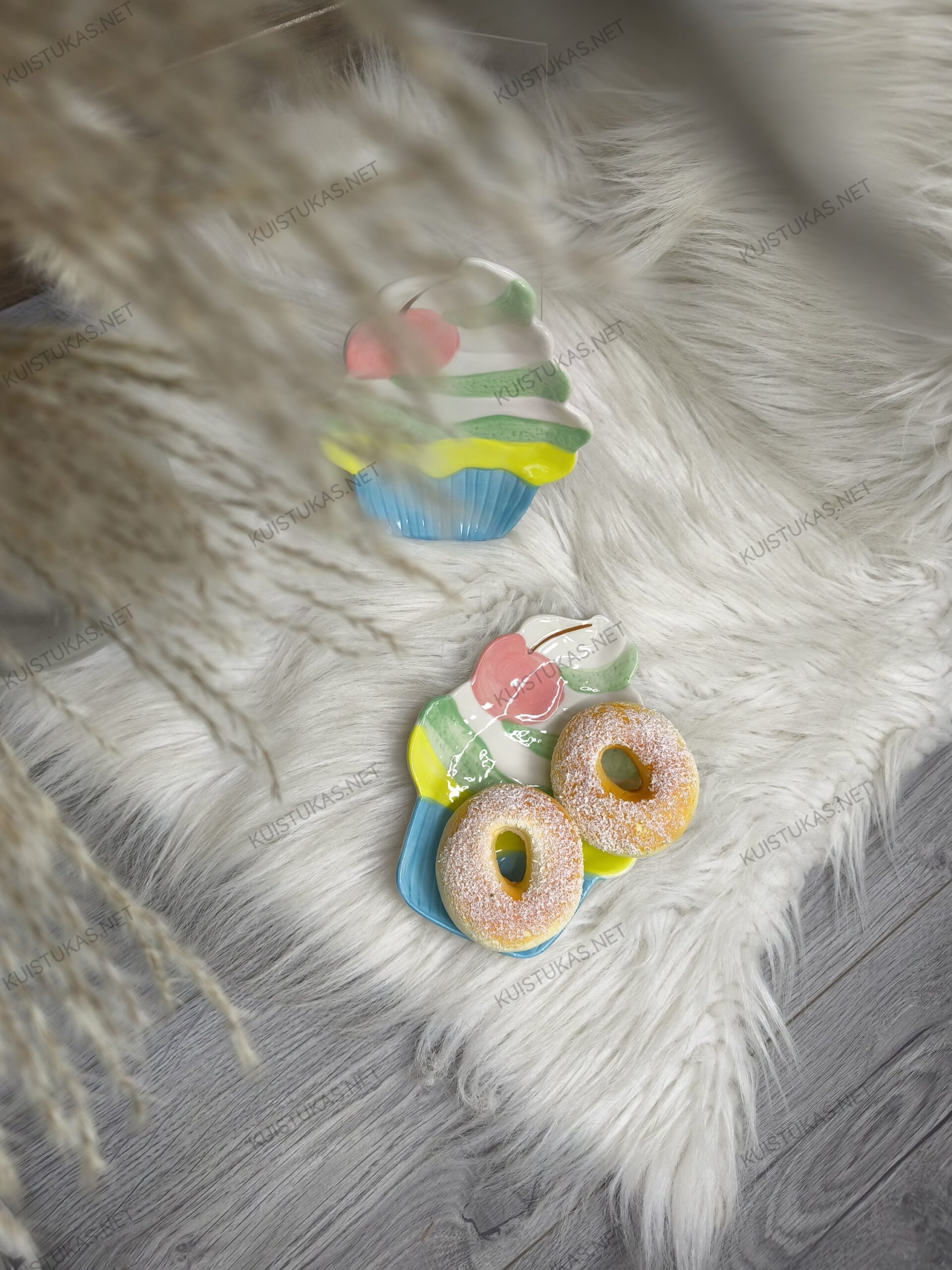 Dekoratyvinė lėkštė 'Keksiukas su vyšnia' - Vaizdas 2