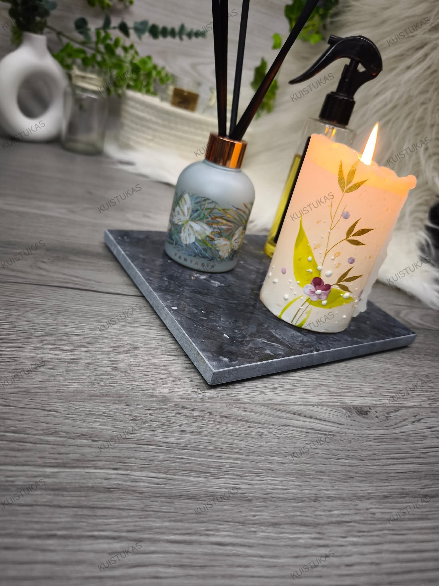 Marmurinis dekoro padėklas