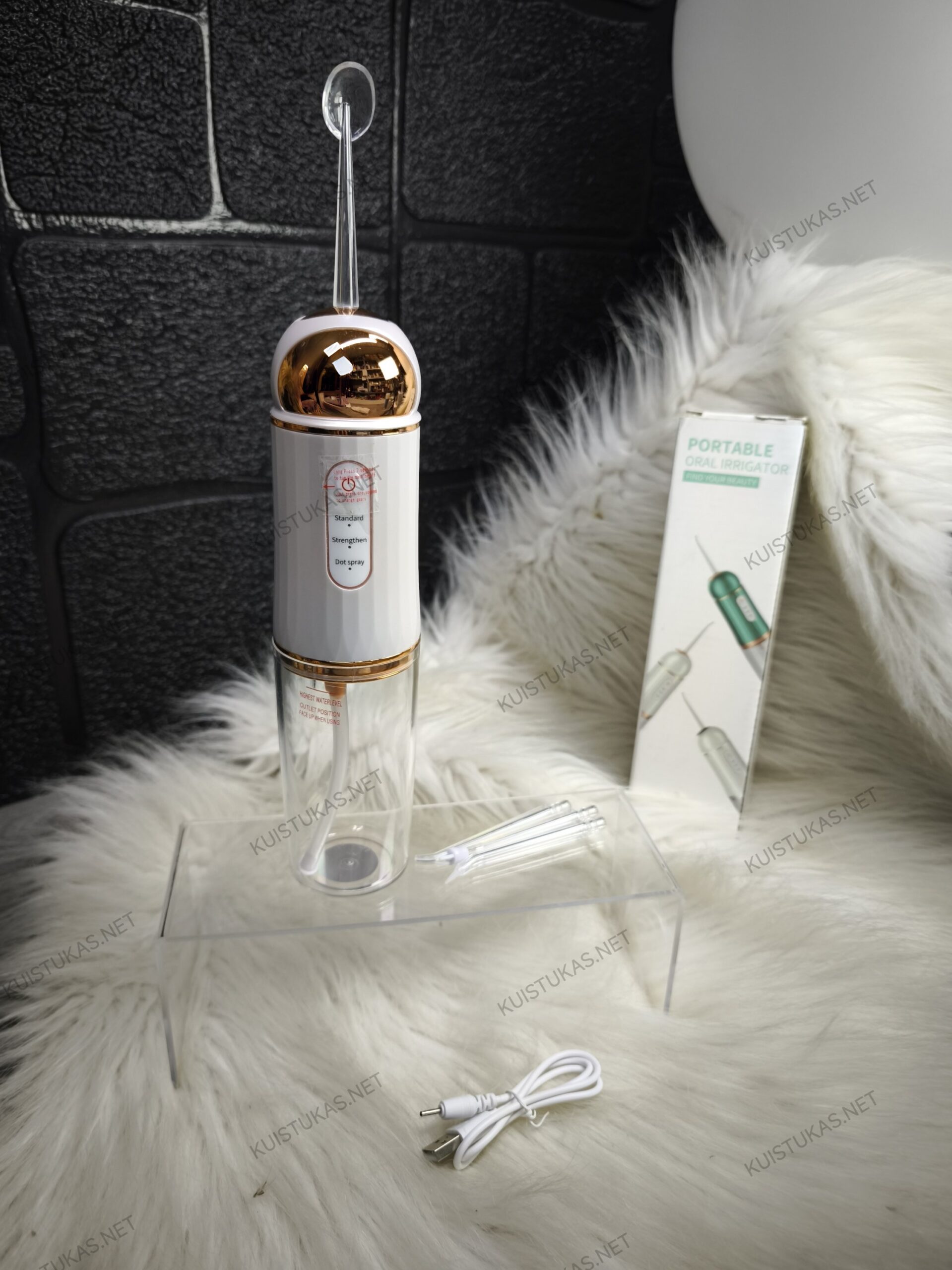 Burnos irigatorius 'Aurea Clean'