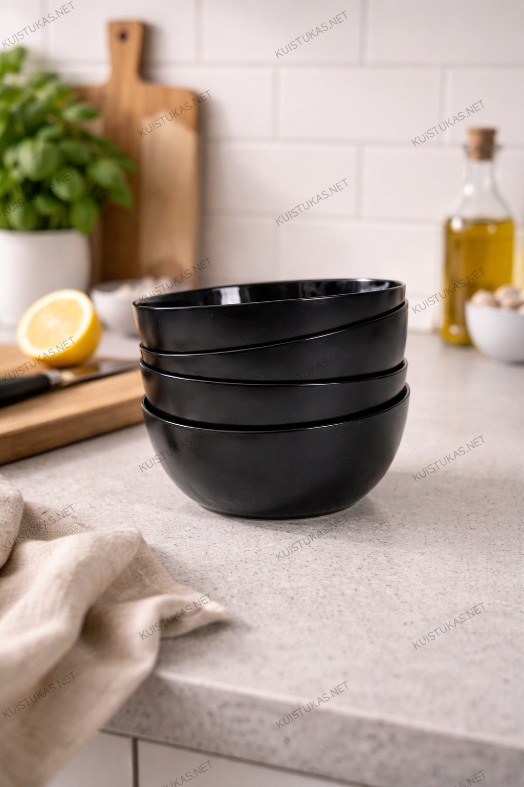 Dubenėlis 'Black Shine' - Vaizdas 3