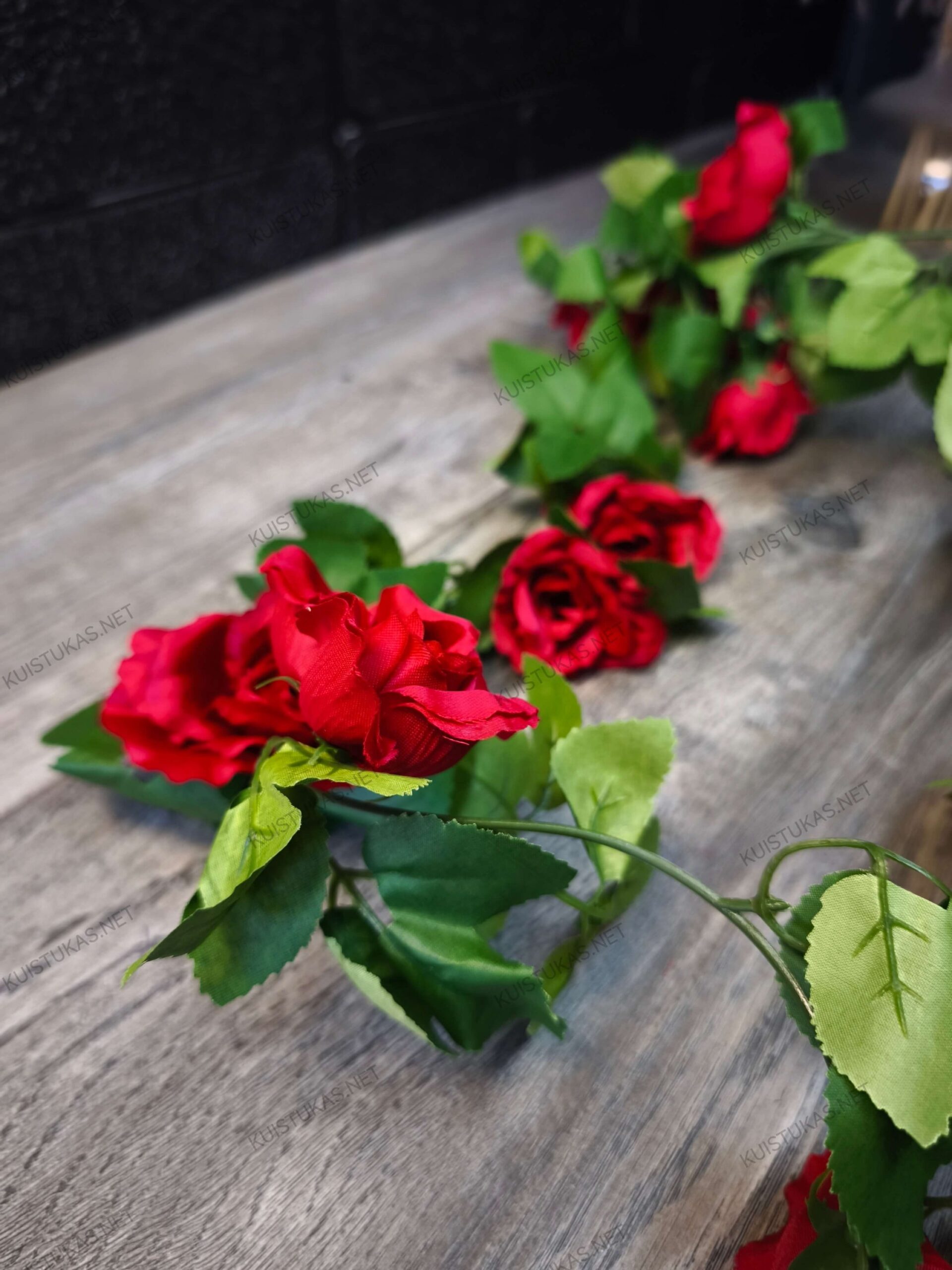 Dekoratyvinė rožių girlianda 'Rose' - Vaizdas 4